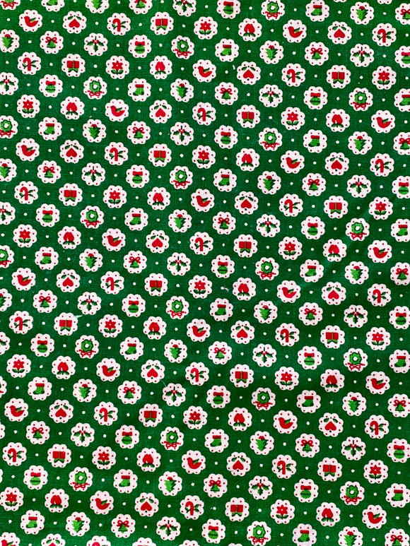 Vintage Christmas Fabric: Tiny Scalloped Doilies with Christmas Theme- 44
