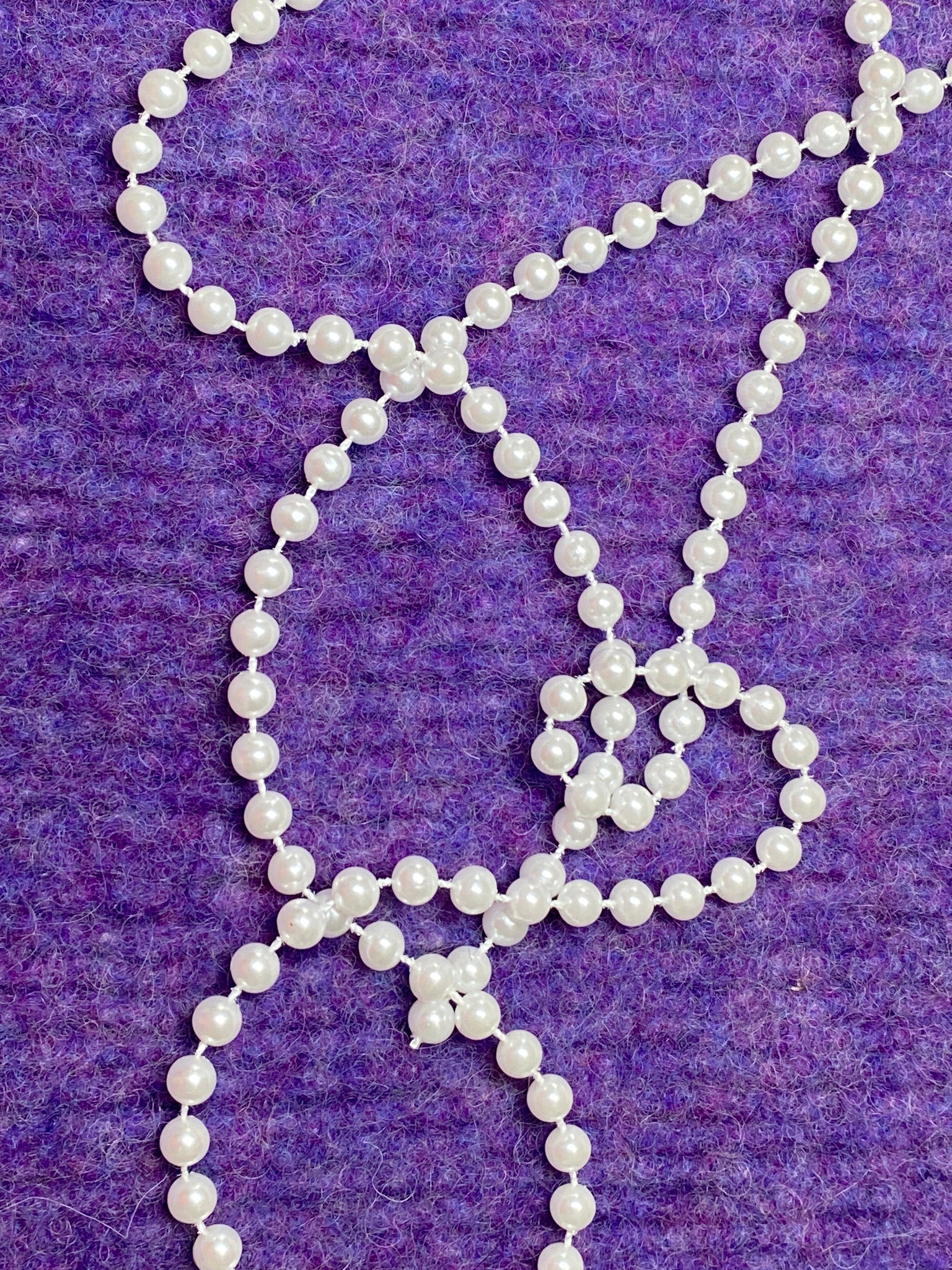 Fake String of Pearls by Simplicity Apparel & Craft: 1/4 beads, by th –  originalwoolydragon